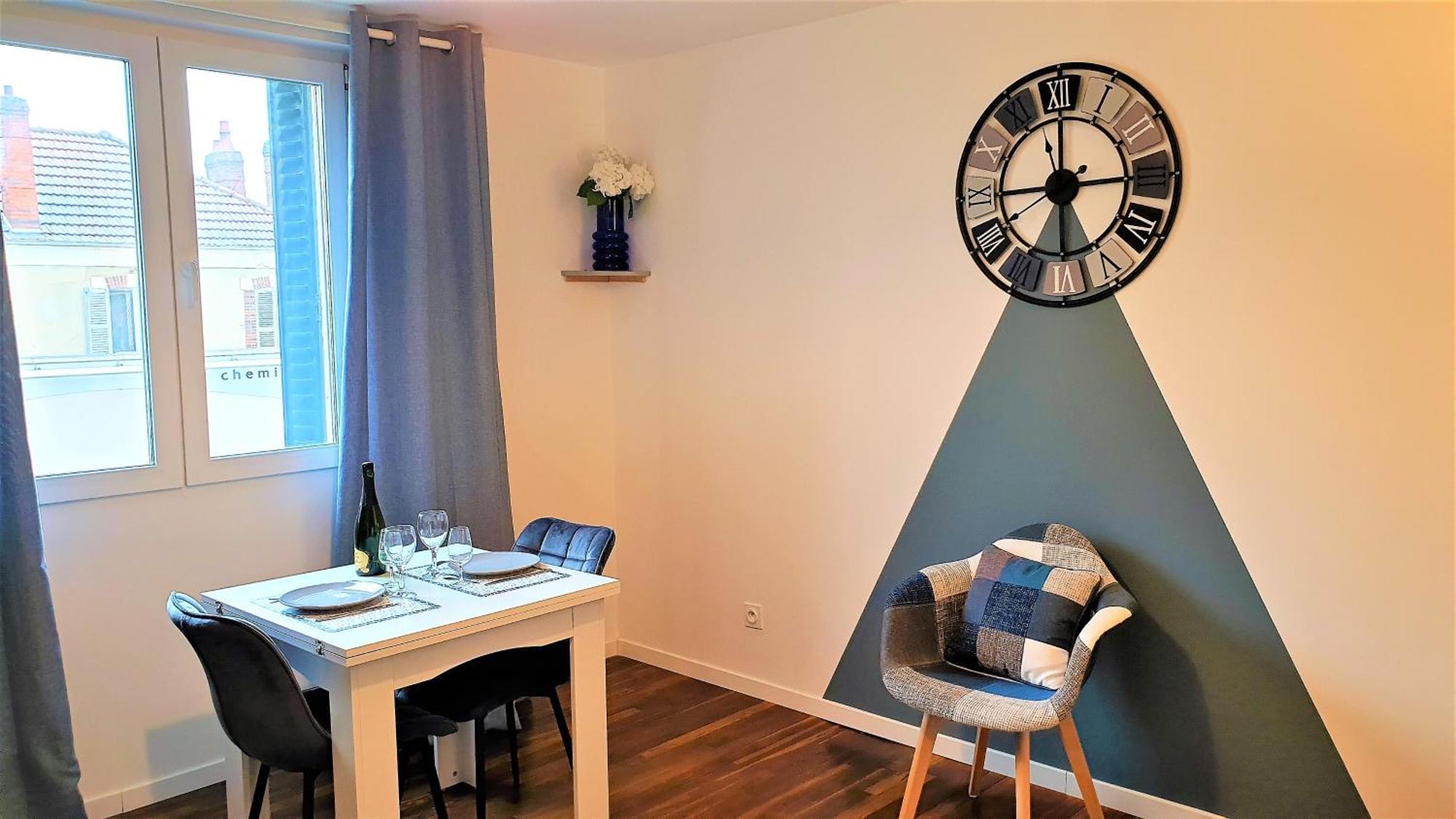 Apartment Joli F2 Plein Centre Cote Gare-velo-climatisation Migennes